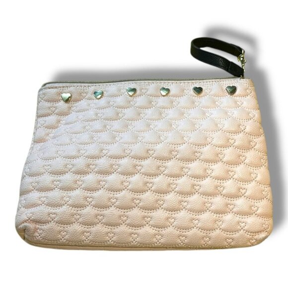 Women’s Betsey Johnson Light Pink Quilted Leather Heart Clutch Wristlet - Picture 3 of 7